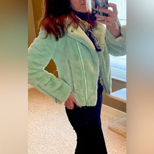 BCBG MAX AZRIA SOLD OUT COZY COAT/JACKET